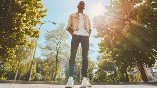 Herren: Schwarze Jeans kombinieren